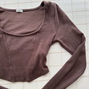 Garage Crop Long Sleeve